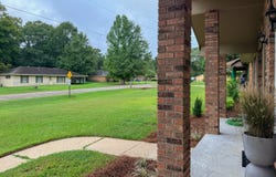 206 W Ray Dr, Hattiesburg, MS 39402