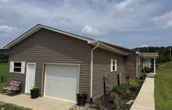 9529 Grandview Lake Road, Ashland, KY 41102