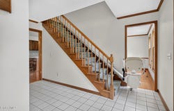 5 Brookhaven Drive, Niskayuna, NY 12309
