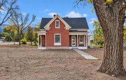 184 E 100 S, Monroe, UT 84754
