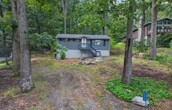 173 Outer Drive, Dingmans Ferry, PA 18328