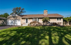 87 Bayway Avenue, Bay Shore, NY 11706