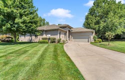 3901 E Villa Way, Springfield, MO 65809