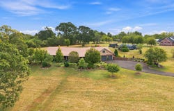 480 Hunter Rdg, Clever, MO 65631