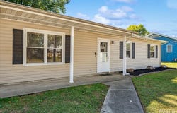 210 MEADOW Drive, Troy, IL 62294