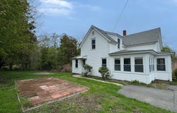 58 Emerald St, Winchendon, MA 01475