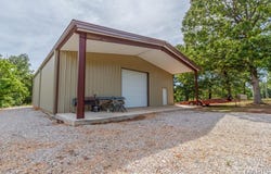 25585 MISTY OAK Drive, Lebanon, MO 65536