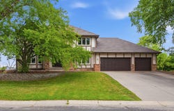 1467 Kings Crest, Eagan, MN 55122