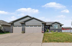 1025 N Rose Ave, Tea, SD 57064