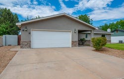 604 Canoncito Dr, Roswell, NM 88201