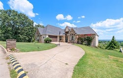 3911 Golf Course DR, Alma, AR 72921