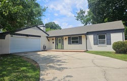 501 Carters Grove Ct, Hampton, VA 23663