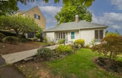 409 JACKSON St, OregonCity, OR 97045