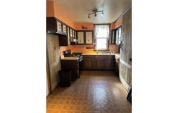 910 Harrison Ave., Jeannette, PA 15644