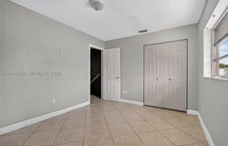 275 W 68th St, Hialeah, FL 33014