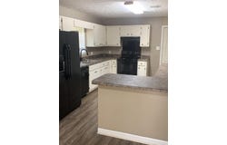 1067 Elvis Presley Dr, Tupelo, MS 38804