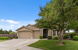 844 Arlington Avenue, Lemoore, CA 93245