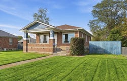 2709 E Illinois Ave, Spokane, WA 99207
