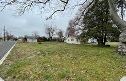 702 N STILES Avenue, MAPLE SHADE, NJ 08052
