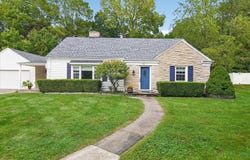514 North Dr W, Marshall, MI 49068