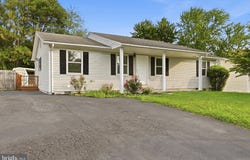 303 HACKBERRY Drive, STEPHENS CITY, VA 22655