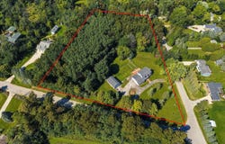 1582 Edgewater Ct, Grafton, WI 53024