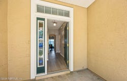 5260 COLLINS Road, Jacksonville, FL 32244