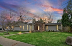 205 E SHERWIN Circle, Urbana, IL 61802
