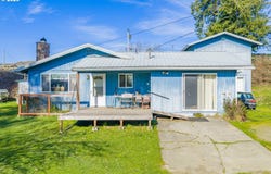 536 18TH St, MyrtlePoint, OR 97458