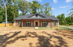 10 Hickory Oak Ln, Texarkana, TX 75501