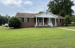 1003 W Third, Fulton, KY 42041