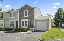 4947 Singleton Drive, Hilliard, OH 43026