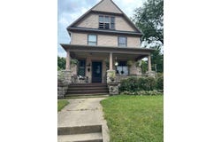 203 E Jefferson Street, FREEPORT, IL 61032