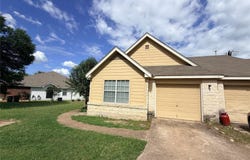 2904 Whisper Oaks Ln, Georgetown, TX 78628