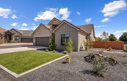 565 S Harmony Cir, Ivins, UT 84738
