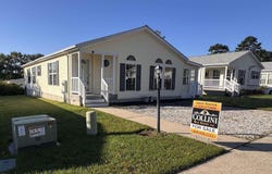 3 Fernwood Ln, Mays Landing, NJ 08330