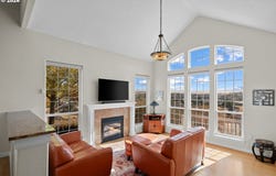 2221 NW INGRAM Ln, Pendleton, OR 97801