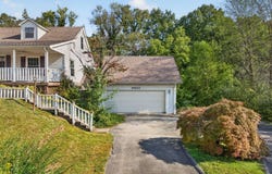 8823 Apison Pike, Ooltewah, TN 37363
