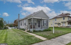 1320 HARDING Avenue, HERSHEY, PA 17033