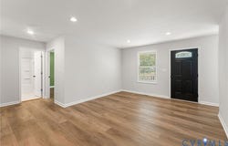 38 E Jefferson Avenue, Warsaw, VA 22572