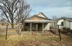 323 W 3rd Street, Watonga, OK 73772