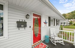 129 Bastiani Dr, Gallipolis, OH 45631