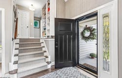 310 Old Grove Rd, Mountainside Boro, NJ 07092-2118