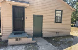 2 W MALCOMB Street, Pine Bluff, AR 71602