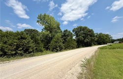 OZARK HILLS, Edwards, MO 65326