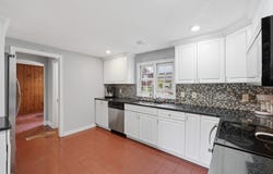 1 Algonquin Rd, Worcester, MA 01609