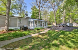 372 Black Oak Lane, Bath, PA 18014
