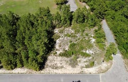 1760 Landing St, Carrabelle, FL 32322