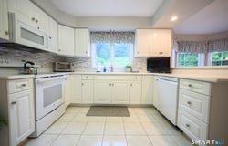 4 Kimberwick Court, Middlebury, CT 06762