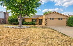 1421 Savannah Circle, Altus, OK 73521